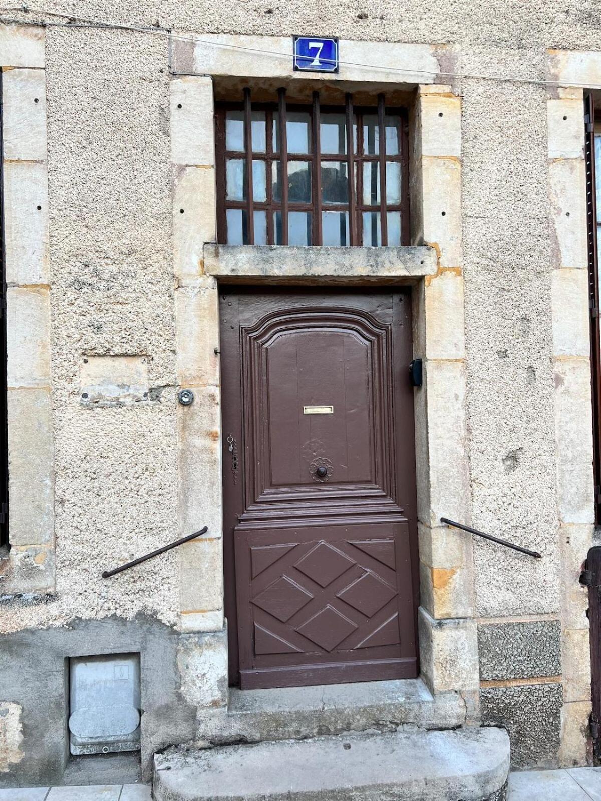 Maison Dans Quartier Historique : La Grenouille Villa Avallon Exterior foto